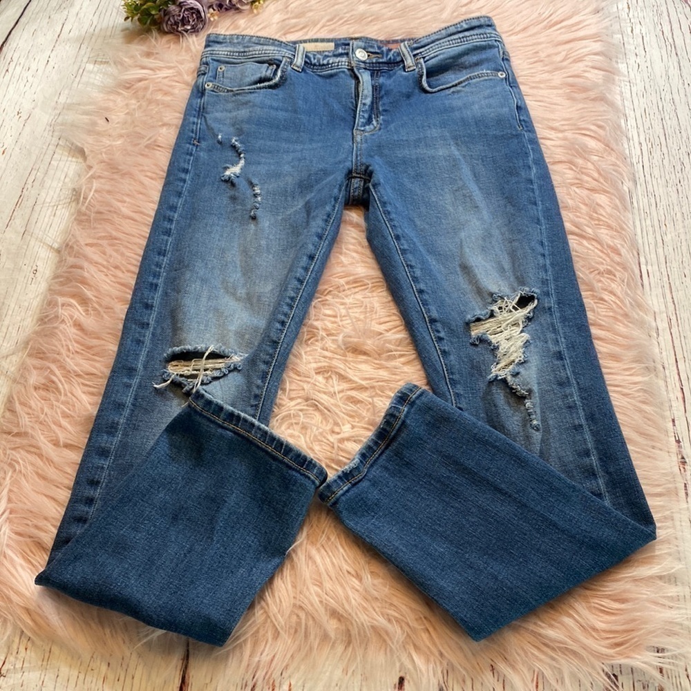 Anthropologie Pilcro Slim Boyfriend Crop Distressed Jeans sz 27
